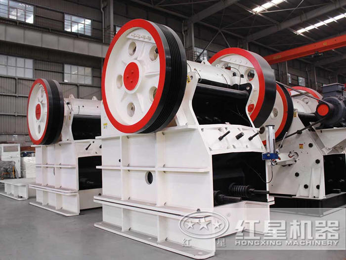 鄂式破碎機 鄂式破碎機