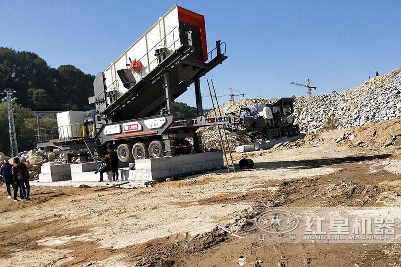 移動(dòng)破碎站安裝現(xiàn)場