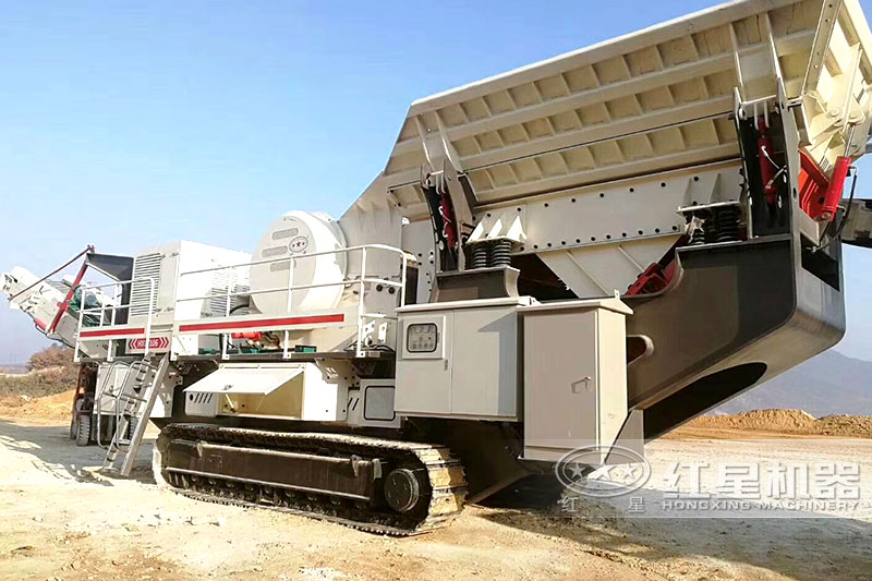 移動顎破+給料機，生產(chǎn)現(xiàn)場