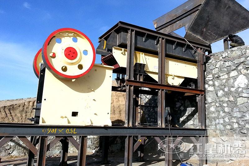山東打石頭現(xiàn)場，配置紅星機(jī)器的打石頭機(jī)效能高