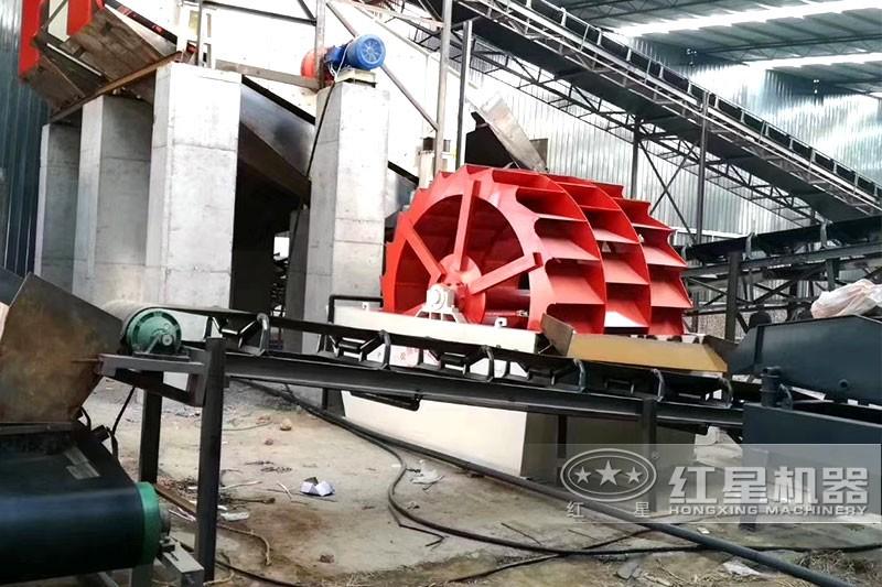 環(huán)保水洗砂設(shè)備現(xiàn)場(chǎng) 環(huán)保水洗砂設(shè)備現(xiàn)場(chǎng)