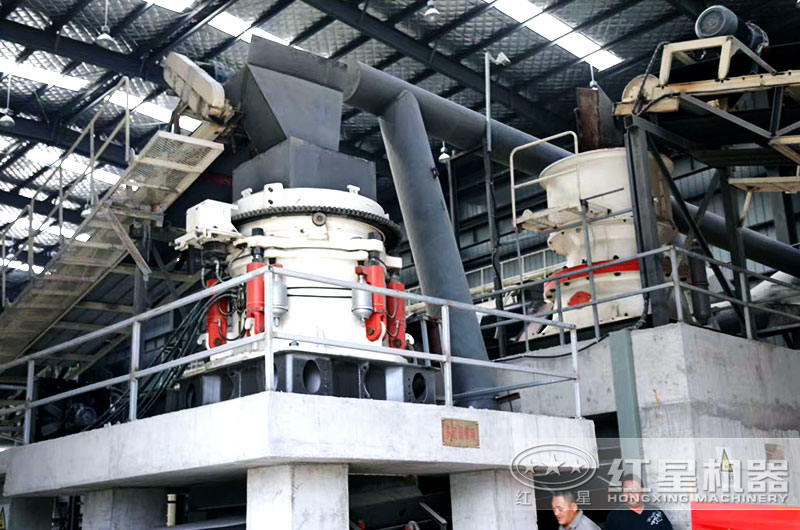 硬物料碎石場，圓錐式破碎機現場