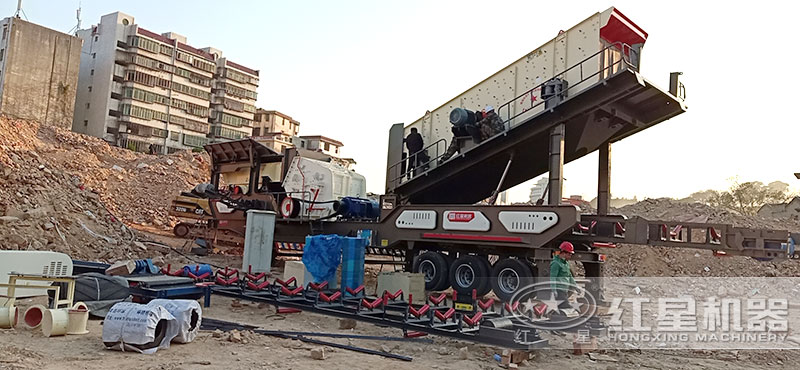 移動(dòng)破碎篩分設(shè)備一體機(jī)